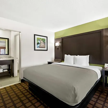 Quality Inn Raeford Exterior photo