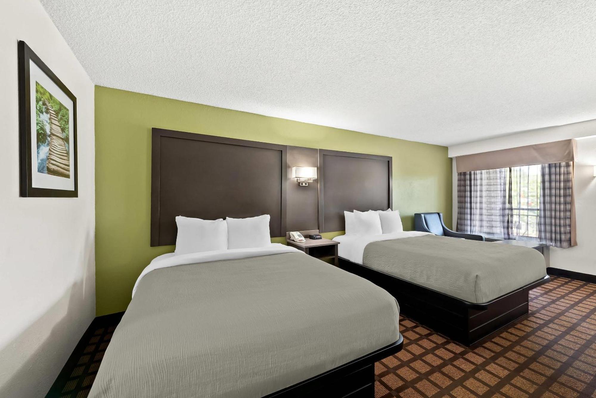 Quality Hotel Raeford