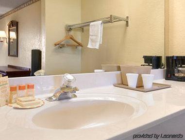 Quality Hotel Raeford